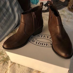 Chelsea boots ankle booties